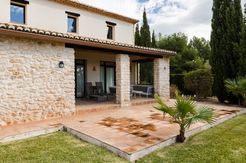 Rústica Elegancia - Casa de Campo a la venta en Benissa!